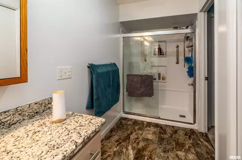 415 E Reichert Dr, Marion, IL 62959 photo 25