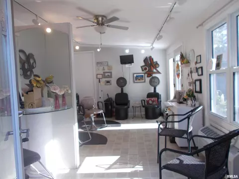 512 S Garfield St, Steeleville, IL 62288 photo 2
