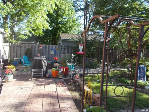 512 S Garfield St, Steeleville, IL 62288 photo 25
