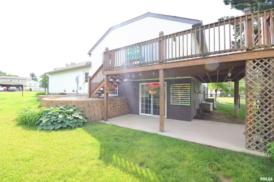 Exterior - 3100 Mulberry Ave, Mount Vernon, IL 62864 photo 6 of 11