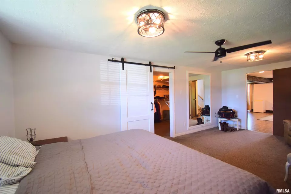 Bedroom - 3100 Mulberry Ave, Mount Vernon, IL 62864 photo 9 of 9