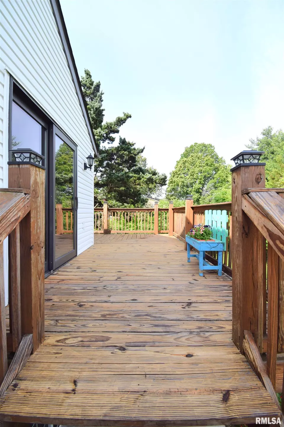 Exterior - 3100 Mulberry Ave, Mount Vernon, IL 62864 photo 7 of 11