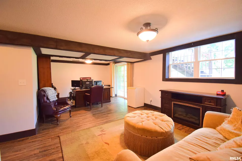 Other - 3100 Mulberry Ave, Mount Vernon, IL 62864 photo 3 of 7