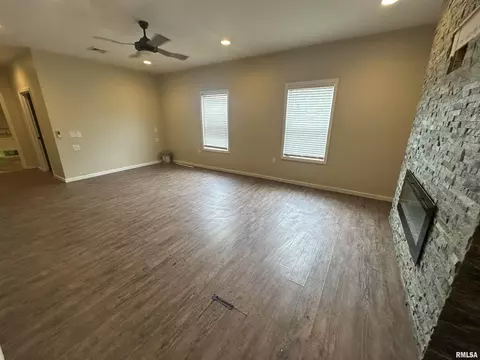310 E Texas Ave, Sandoval, IL 62882 photo 7