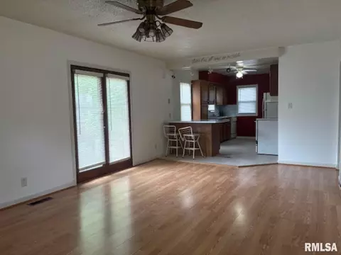1315 Gartside St, Murphysboro, IL 62966 photo 7