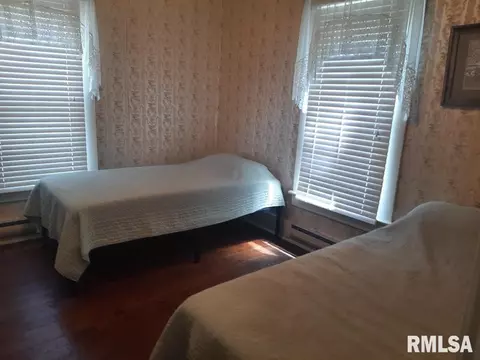 504 W Sylvester Ave, Christopher, IL 62822 photo 7