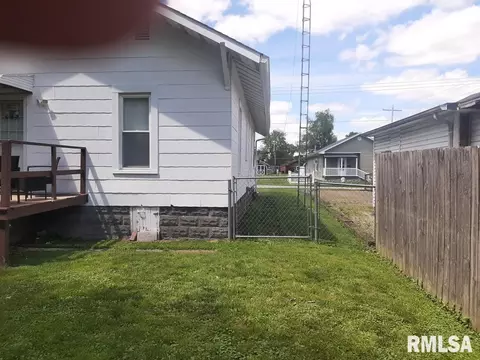 504 W Sylvester Ave, Christopher, IL 62822 photo 15