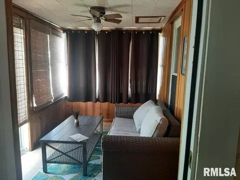 504 W Sylvester Ave, Christopher, IL 62822 photo 11