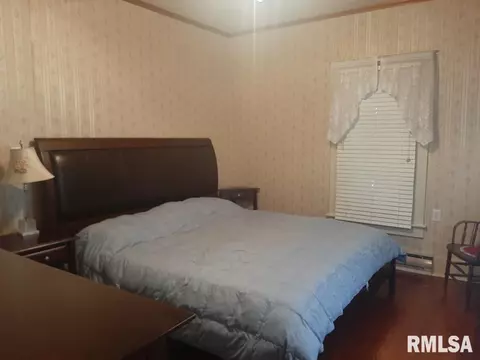 504 W Sylvester Ave, Christopher, IL 62822 photo 8