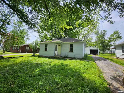 231 N 3rd St, Ashley, IL 62808