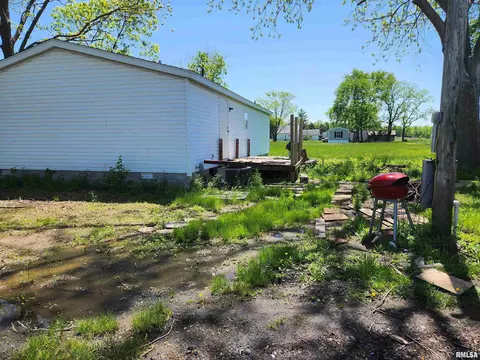 1124 Gary Ave, Centralia, IL 62801 photo 10