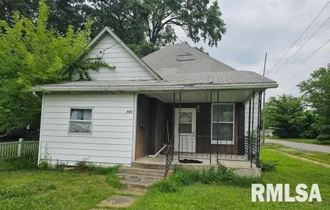 600 W Parish St, Harrisburg, IL 62946