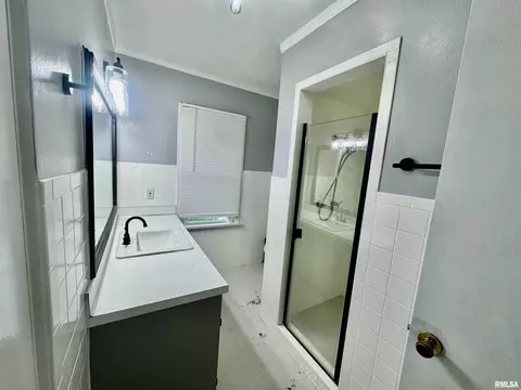 535 Davis Ave, Centralia, IL 62801 photo 10