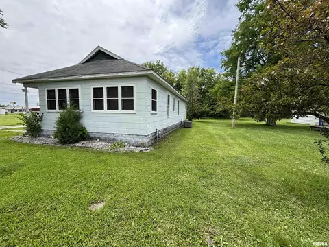 20 Penco St, Centralia, IL 62801 photo 3