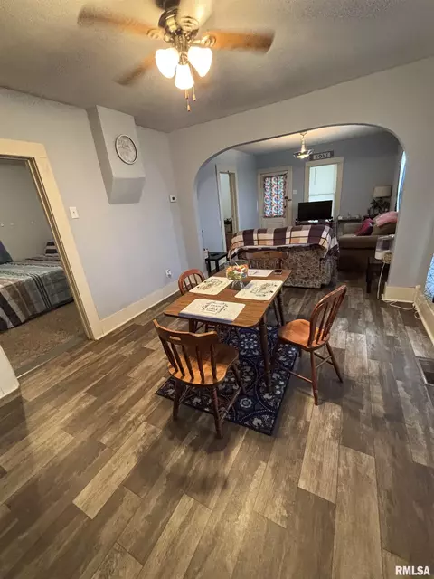 20 Penco St, Centralia, IL 62801 photo 15
