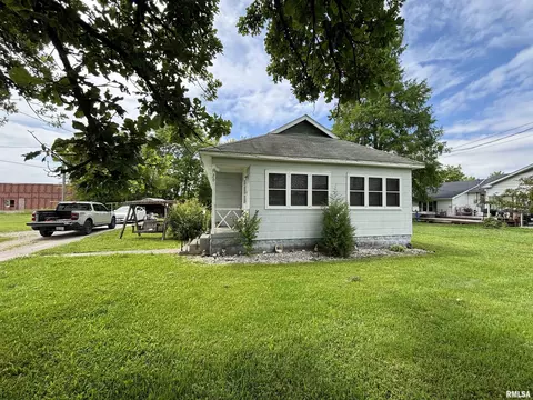 20 Penco St, Centralia, IL 62801 photo 2