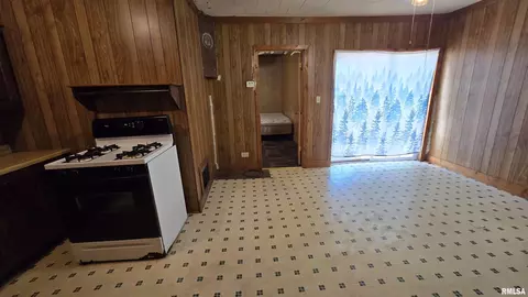 1405 W Harrison St, Herrin, IL 62948 photo 33