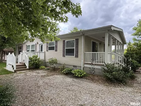 3271 Selmaville Rd, Salem, IL 62881