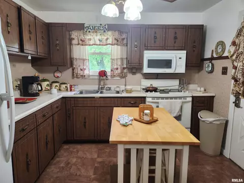 605 Pace Ave, Mount Vernon, IL 62864 photo 6