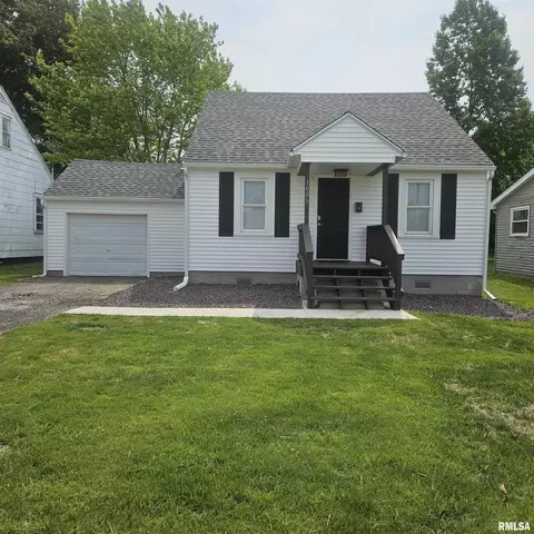 1006 S 26th St, Mount Vernon, IL 62864
