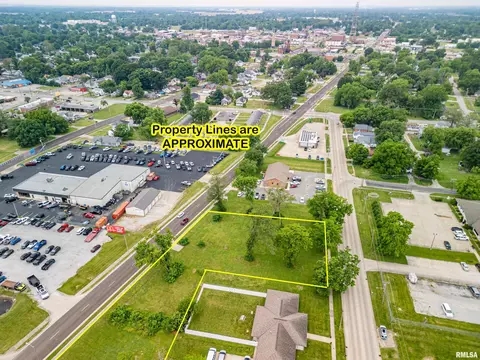 863 E Mccord St, Centralia, IL 62801 photo 1