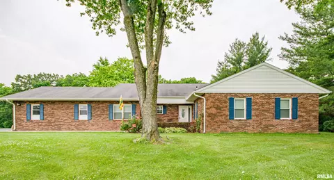 3419 Hotze Rd, Salem, IL 62881