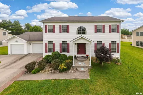 109 S Greg Ln, Carbondale, IL 62901