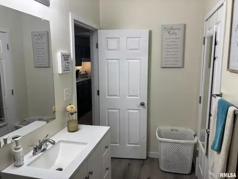 206 E Reed St, Benton, IL 62812 photo 34