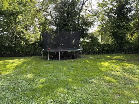 206 E Reed St, Benton, IL 62812 photo 11