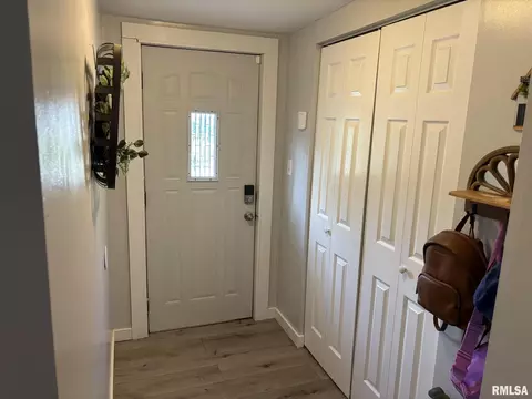206 E Reed St, Benton, IL 62812 photo 12