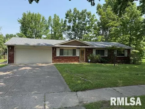 1700 W Taylor Dr, Carbondale, IL 62901