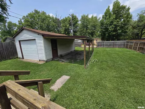 311 E Prairie St, Centralia, IL 62801 photo 13