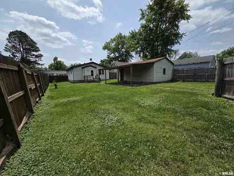 311 E Prairie St, Centralia, IL 62801 photo 14