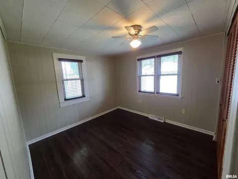 311 E Prairie St, Centralia, IL 62801 photo 12