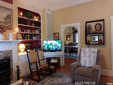 2051 State St, Eldorado, IL 62930 photo 7
