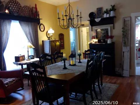 2051 State St, Eldorado, IL 62930 photo 10