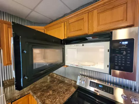719 E Cherry St, Olney, IL 62450 photo 19