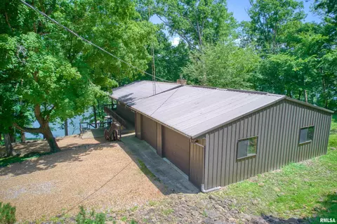 170 Blue Bird Ln, Goreville, IL 62939