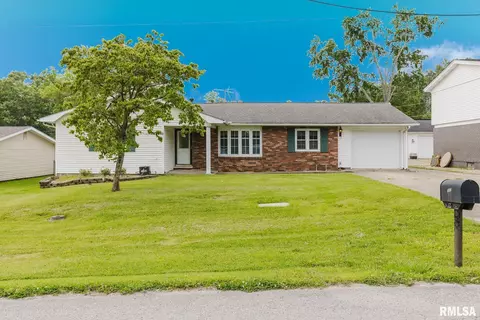 1007 Mchaney Rd, Harrisburg, IL 62946