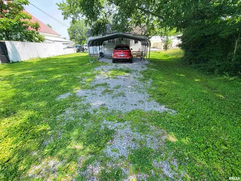 511 W 4th St, Flora, IL 62839 photo 40