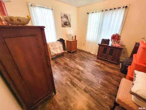 511 W 4th St, Flora, IL 62839 photo 19
