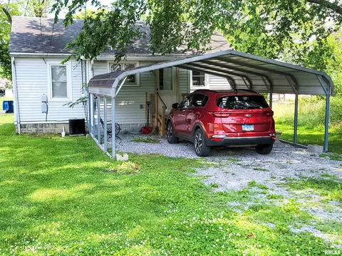 511 W 4th St, Flora, IL 62839 photo 43