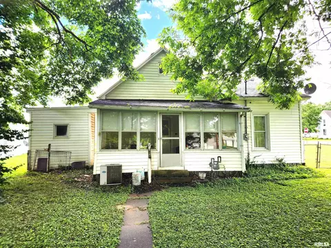 203 E Main St, Karnak, IL 62956 photo 3