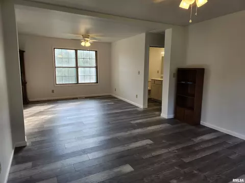3 Warren Way, Dix, IL 62830 photo 3