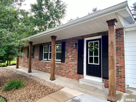 1309 E Stotlar St, Herrin, IL 62948 photo 2