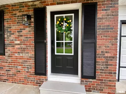 1309 E Stotlar St, Herrin, IL 62948 photo 3