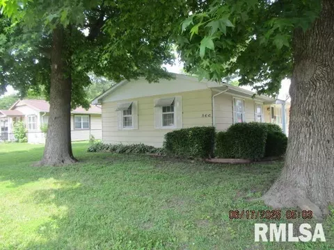 800 N Buchanan St, Benton, IL 62812 photo 2