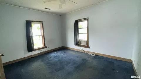 404 E Main St, Benton, IL 62812 photo 13