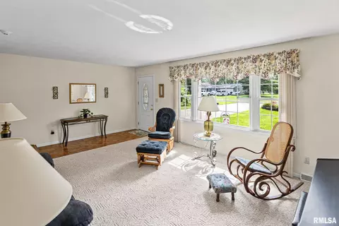 10 Monroe Ave, Salem, IL 62881 photo 14