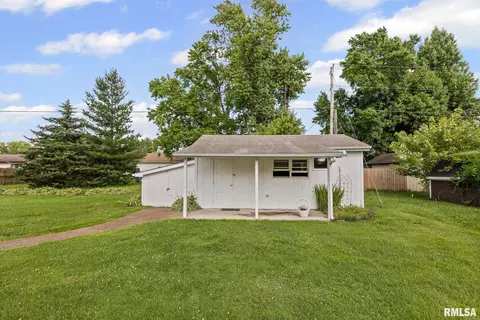 10 Monroe Ave, Salem, IL 62881 photo 6